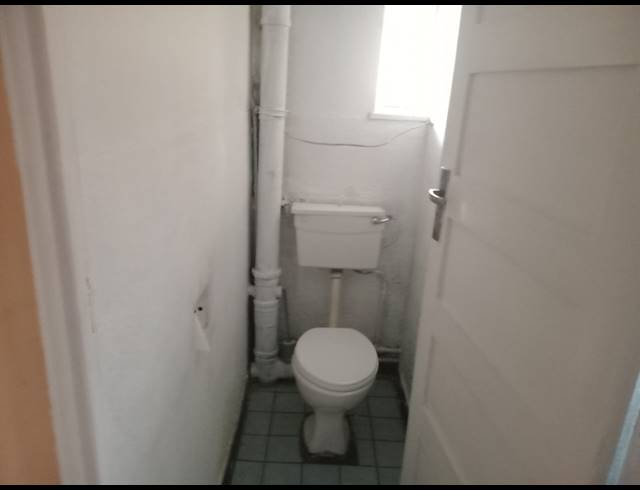 1.5 BEDROOM FLAT FOR SALE IN POINT
